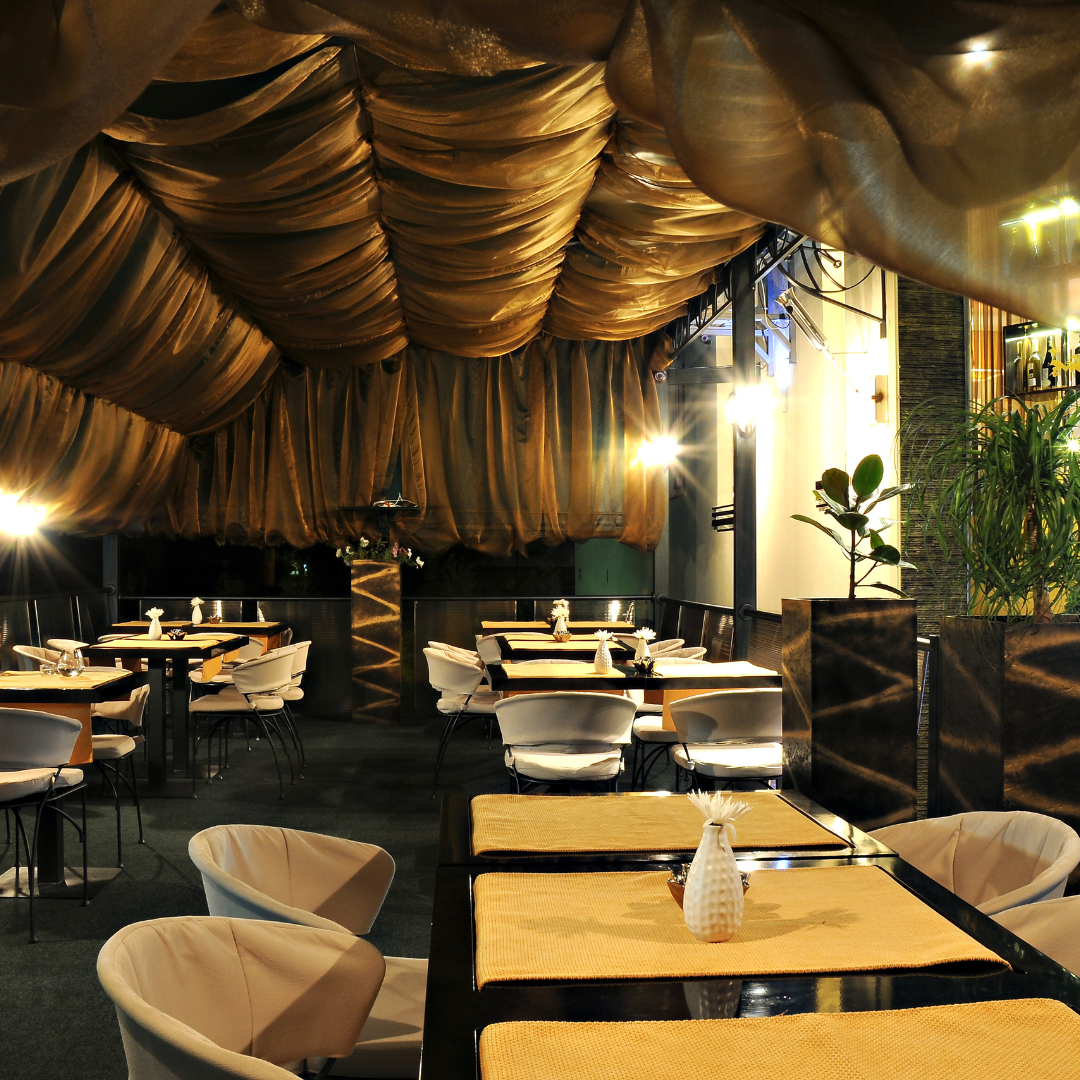 Réalisation : aménagement d’un restaurant, salle et mobilier